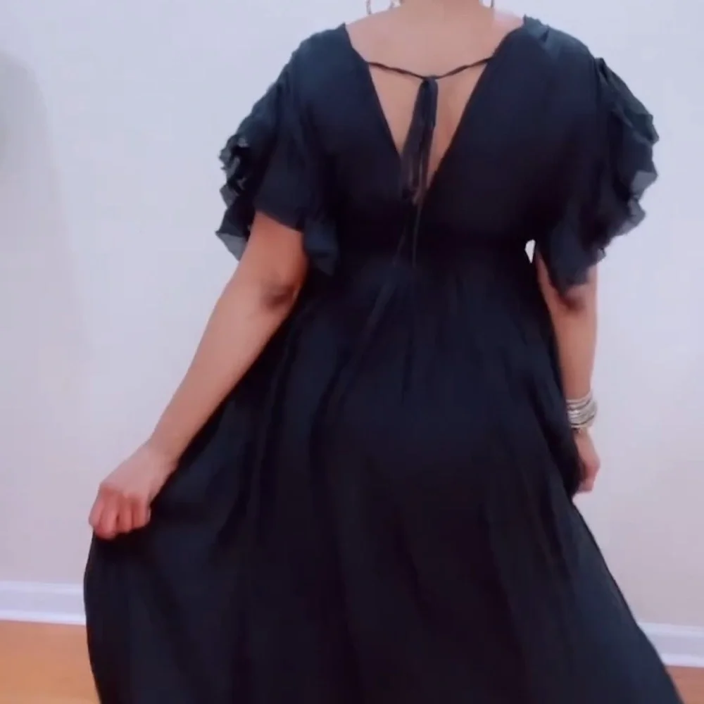 Oversized Black Flowy Maxi Dress - Picture 8 of 9